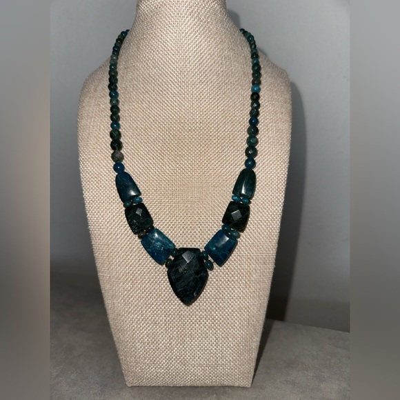 Turquoise bead necklace by Jay King - Picture 3 of 13